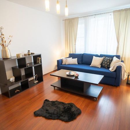 Spacious 2Br Dristor Apartment Bukarest Exterior foto