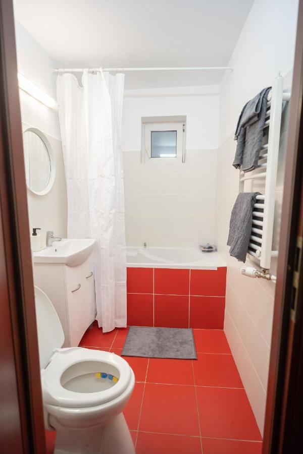 Spacious 2Br Dristor Apartment Bukarest Exterior foto